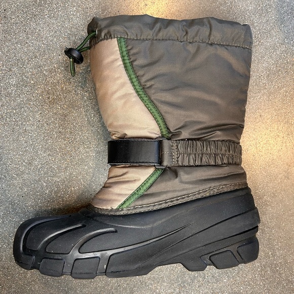 Sorel kids winter snow boots - Picture 3 of 8